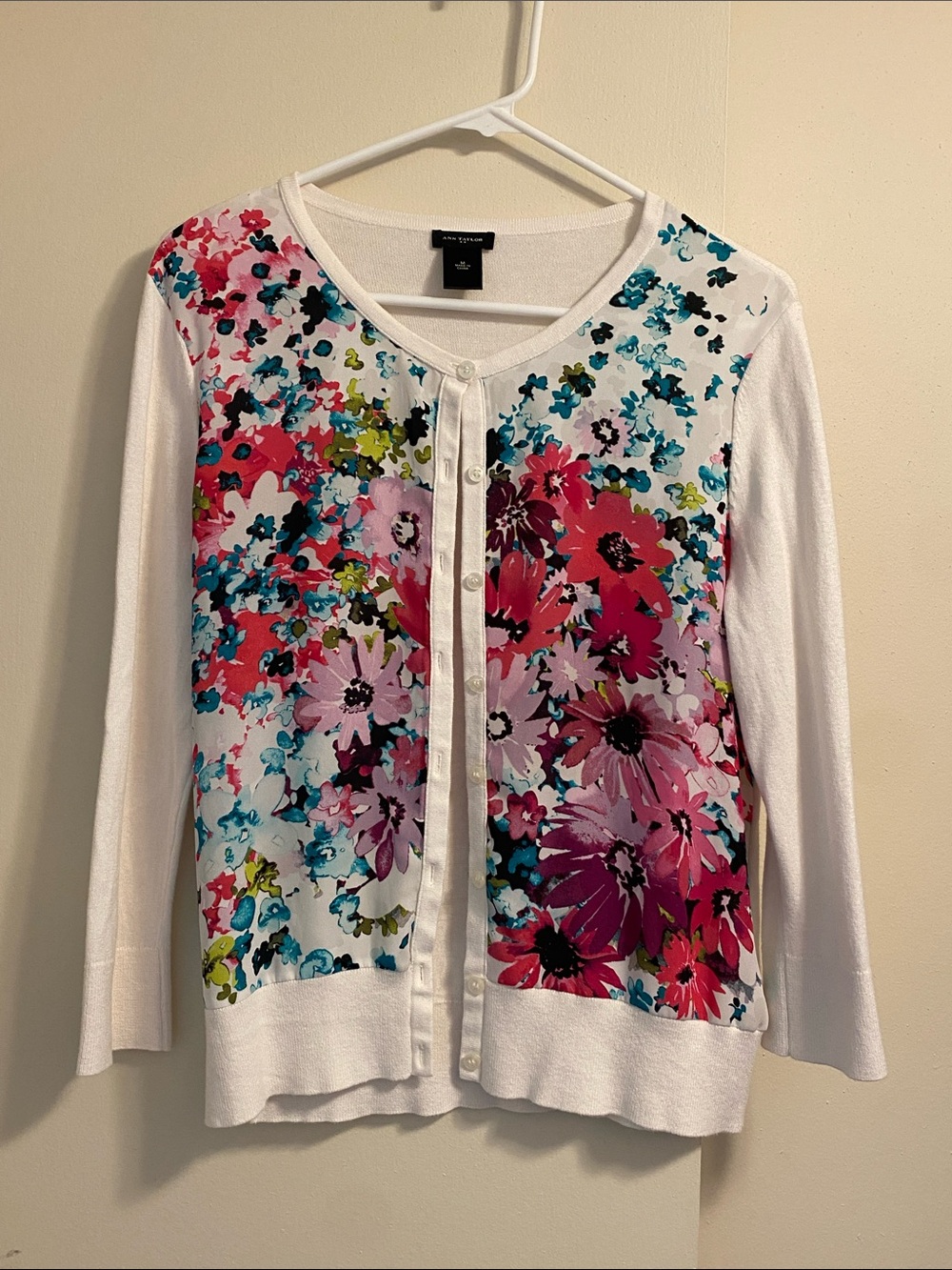 Ann Taylor White Floral Button Front Cardigan Sweater M - Picture 2 of 10